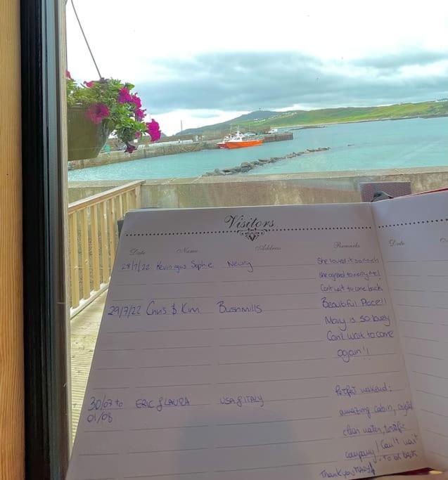 Cosy Portmor Log Cabin- Sea Views, Deck & Relaxation Malin Head 外观 照片